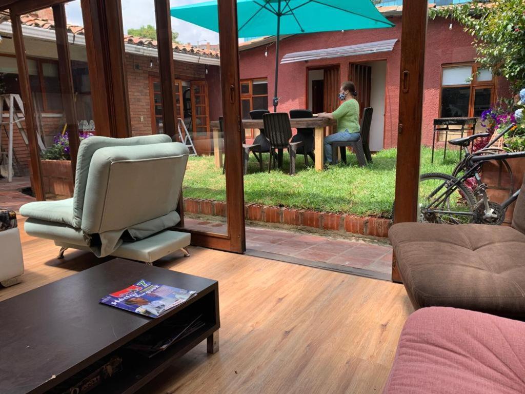 La Parada Del Tren Hostel Bogotá Zewnętrze zdjęcie