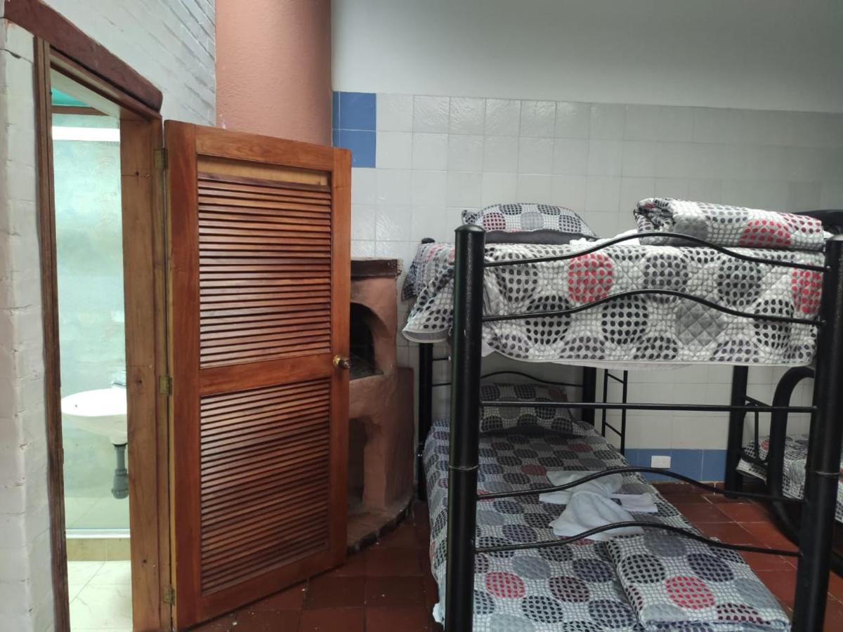 La Parada Del Tren Hostel Bogotá Zewnętrze zdjęcie