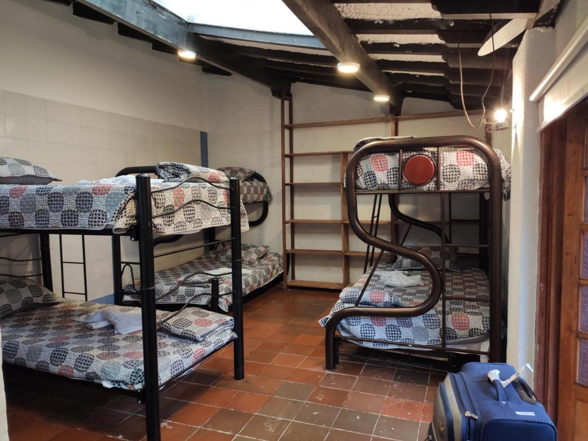 La Parada Del Tren Hostel Bogotá Zewnętrze zdjęcie
