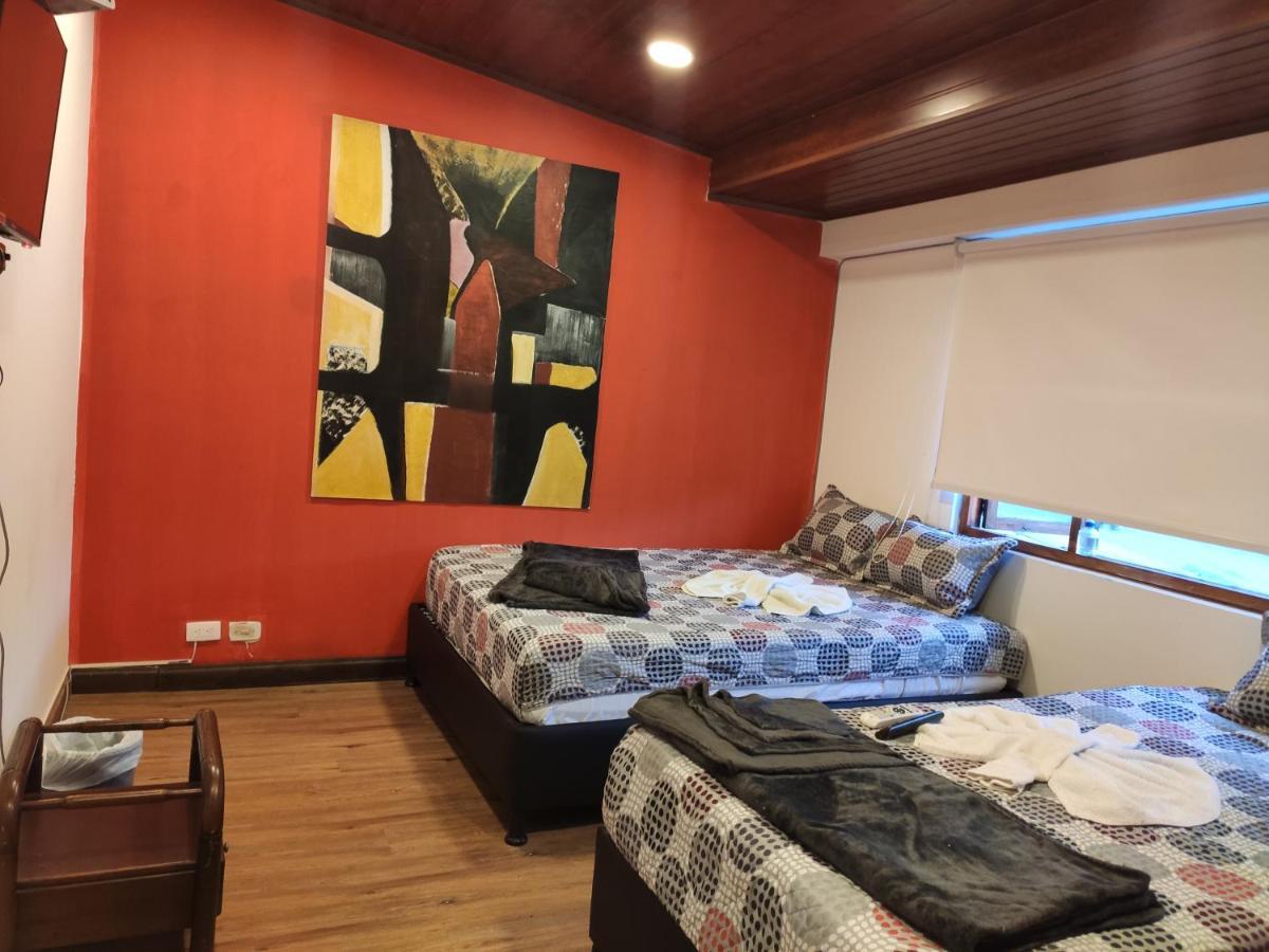 La Parada Del Tren Hostel Bogotá Zewnętrze zdjęcie