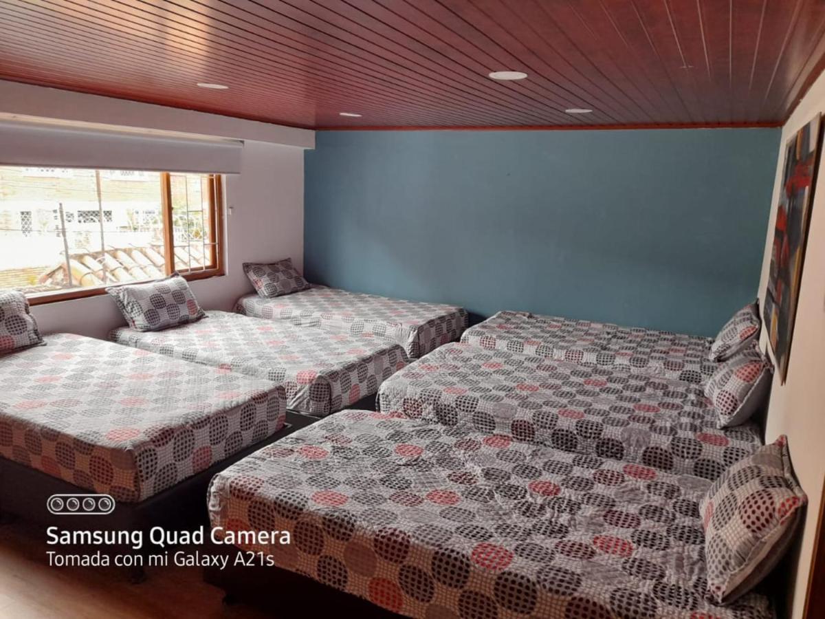 La Parada Del Tren Hostel Bogotá Zewnętrze zdjęcie