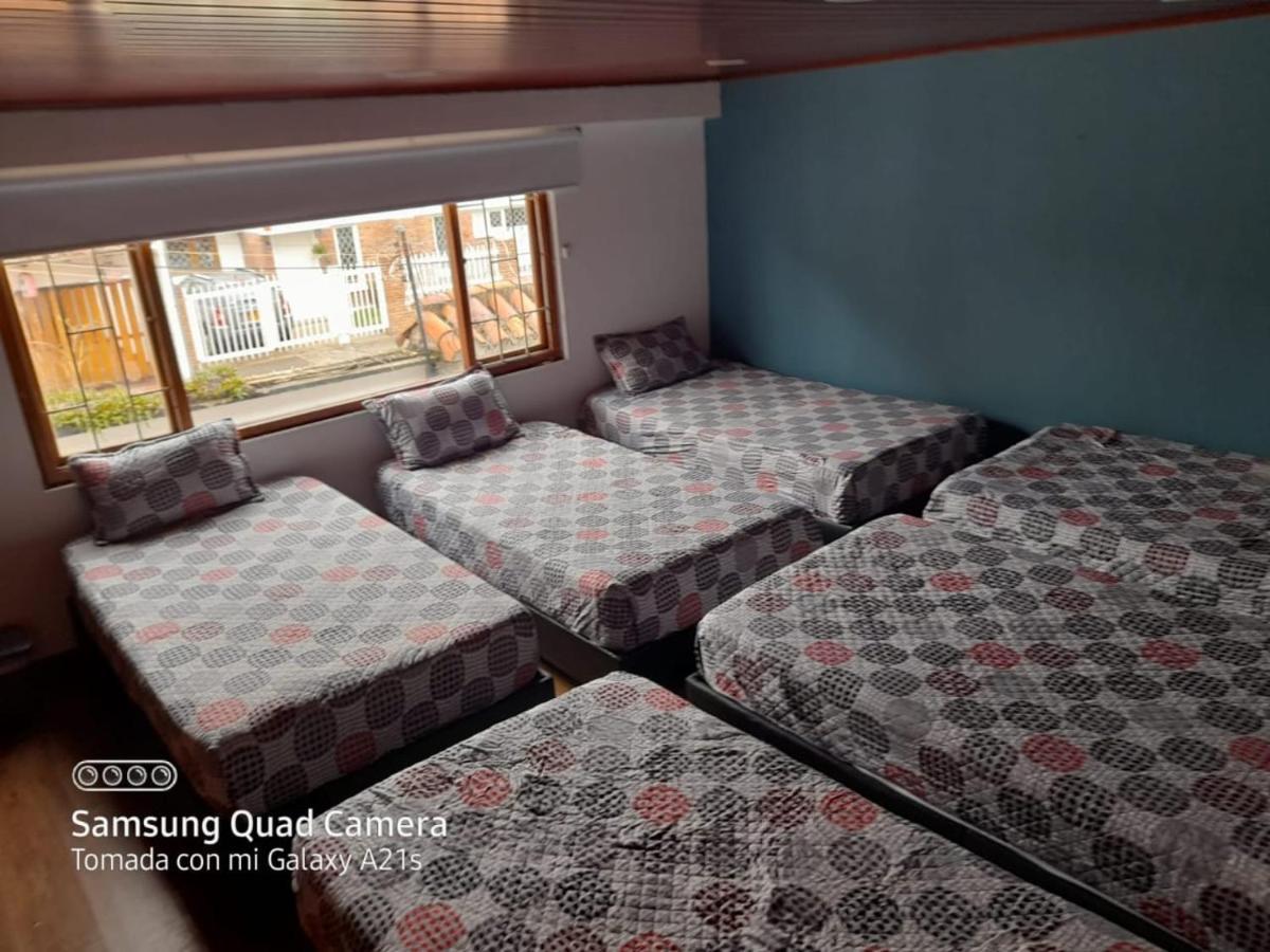 La Parada Del Tren Hostel Bogotá Zewnętrze zdjęcie